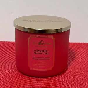 BBW Strawberry Pound Cake 3 Wick Candle NWT